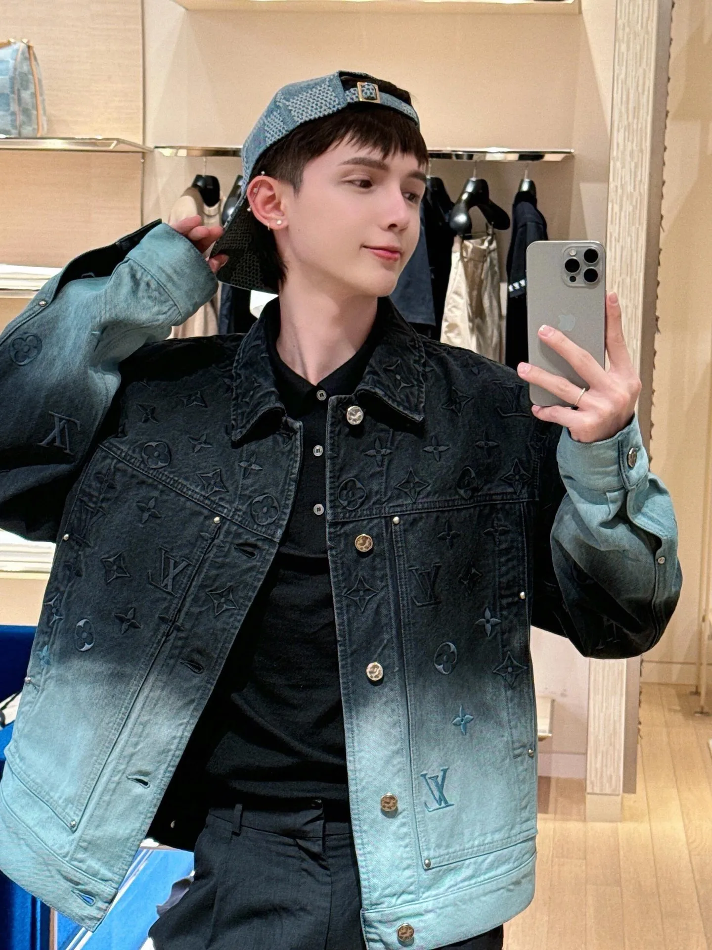 Louis Vuitton/Louis Vuitton presbyopic gradient embroidered denim jacket